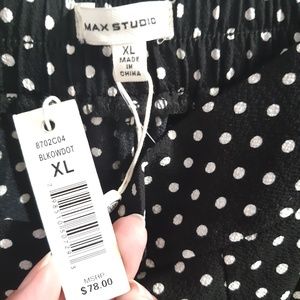NWT! Beautiful Max Studio cropped palazzo pants.